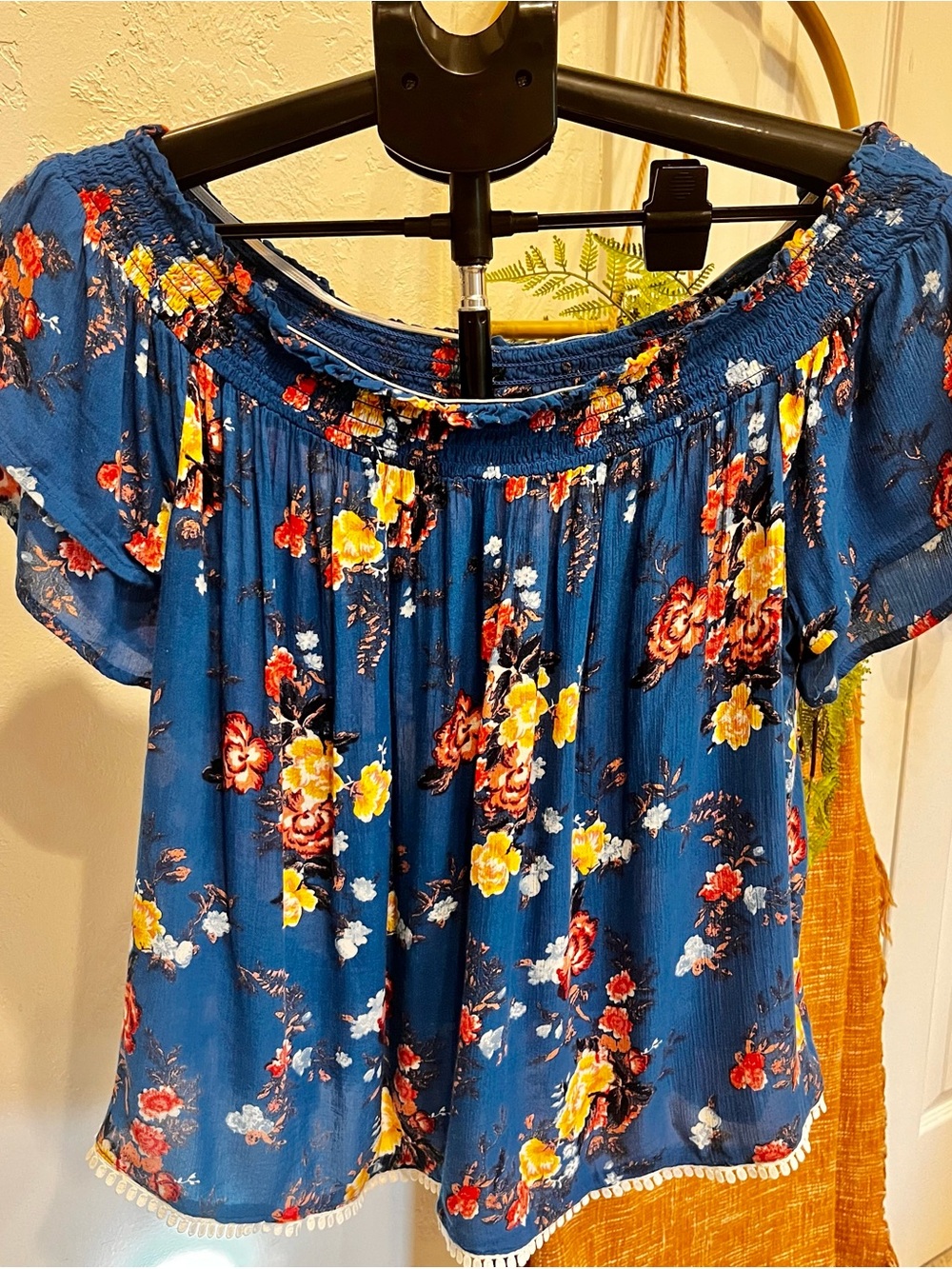 Rewind Women’s Floral Off-Shoulder Top in Blue
